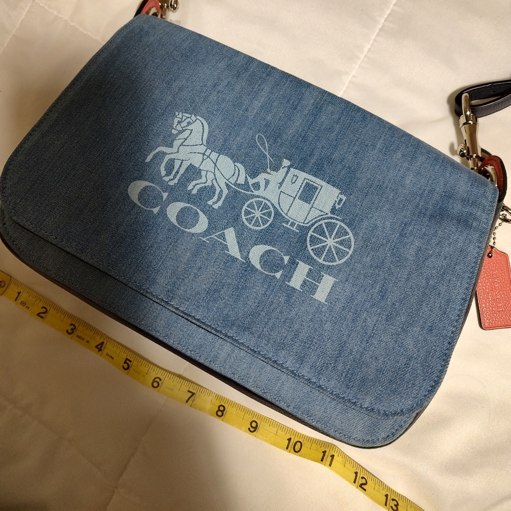 Coach Blue Denim Bag Excellent condition . - Picture 4 of 6